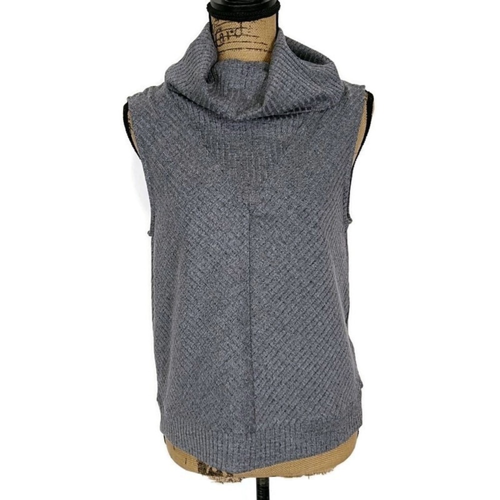 MinkPink Gray Sleeveless Cowl Neck Ribbed Knit Sweater Top Cozy Chic sz S
